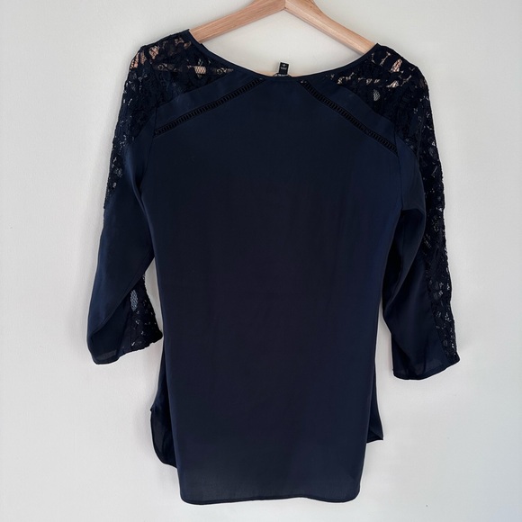 NWT Express Lace Top - Picture 5 of 6